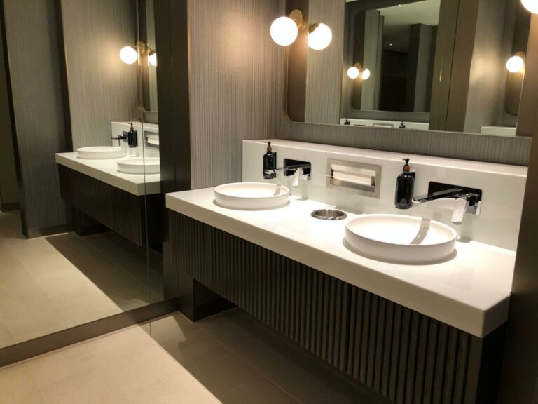 hotel_bathroom