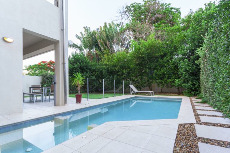 swimming_pool_tiling_melbourne